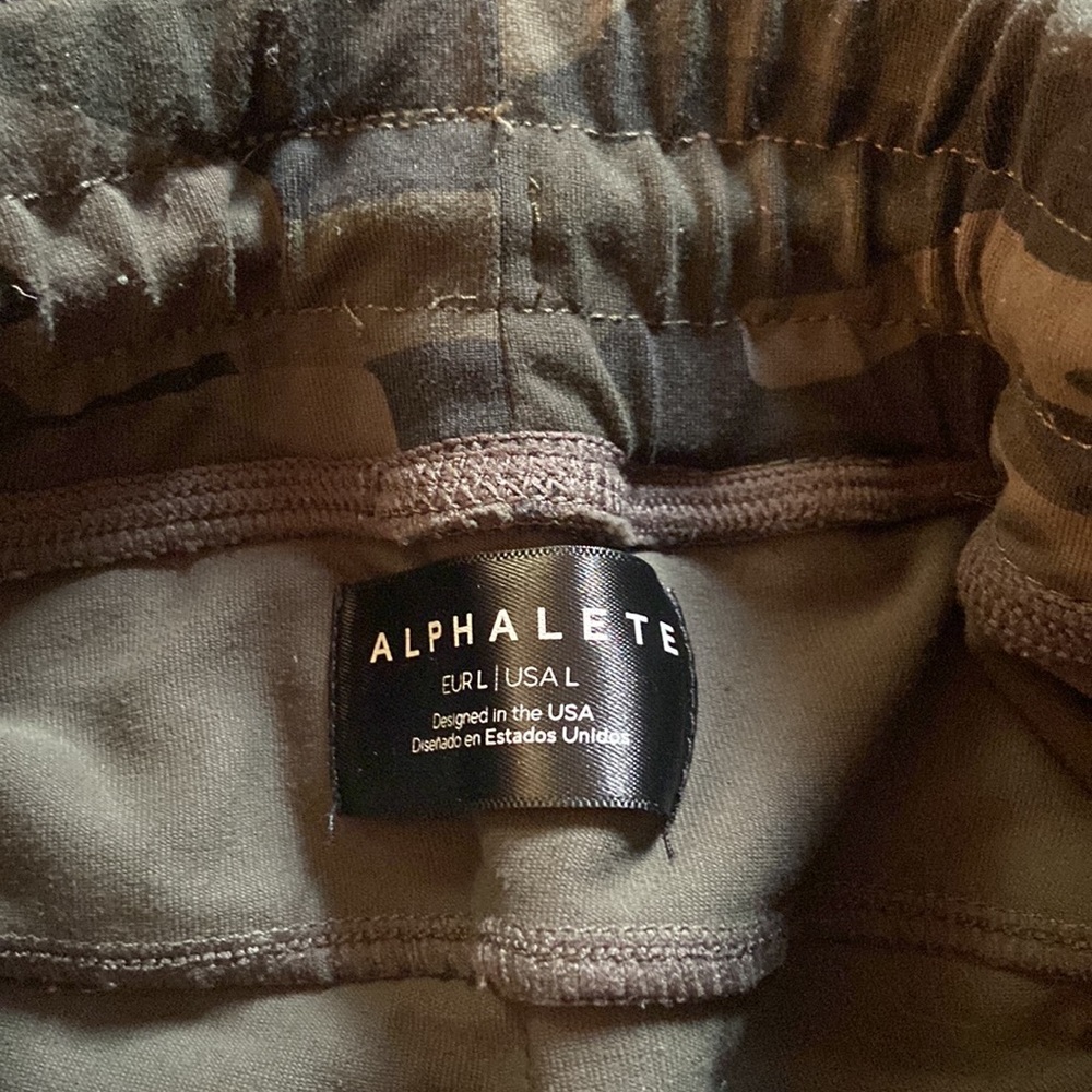 Camo Joggers - Picture 4 of 6